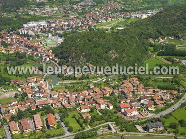 Photo aérienne de Darfo Boario Terme