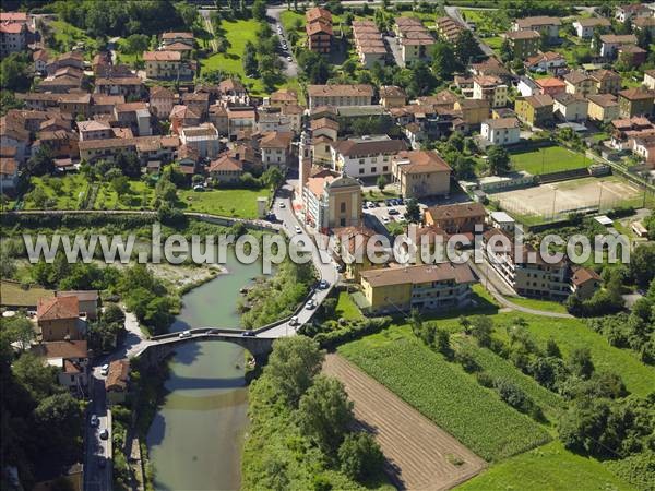 Photo aérienne de Darfo Boario Terme