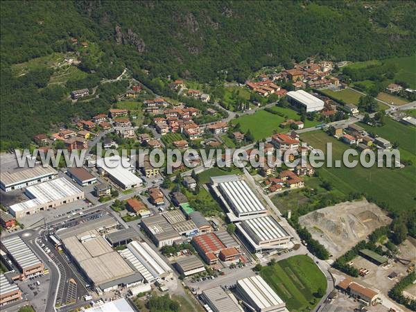 Photo aérienne de Darfo Boario Terme