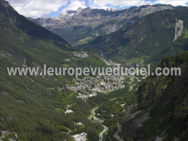 Photo aérienne de Chiesa in Valmalenco