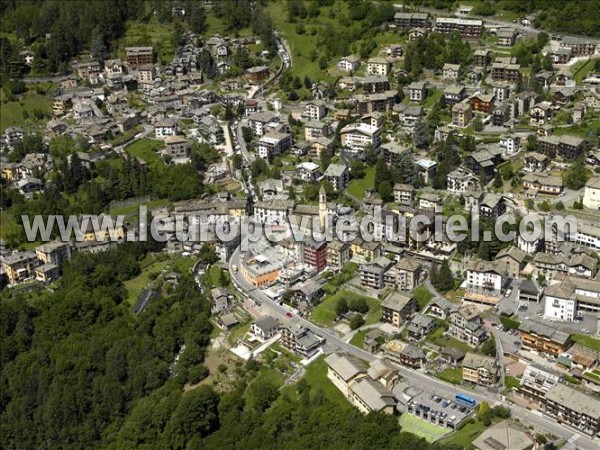 Photo aérienne de Chiesa in Valmalenco