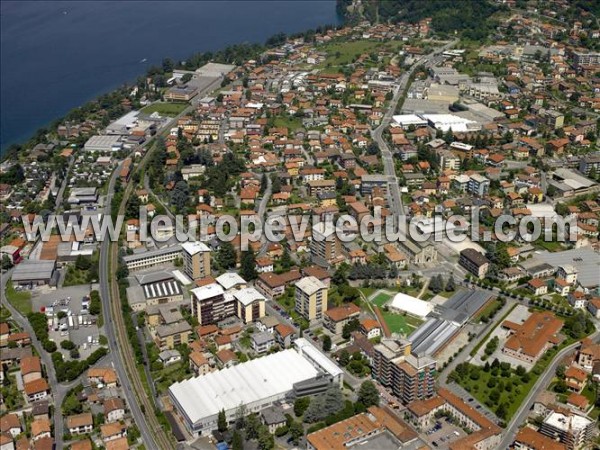 Photo aérienne de Mandello del Lario