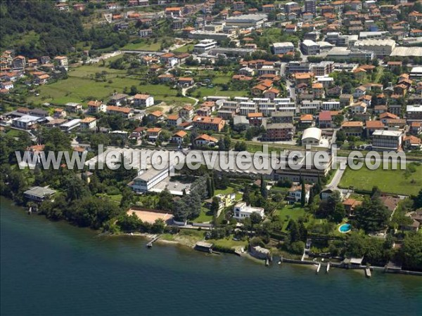 Photo aérienne de Mandello del Lario