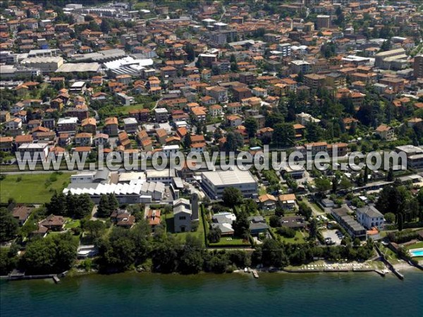 Photo aérienne de Mandello del Lario