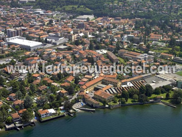 Photo aérienne de Mandello del Lario