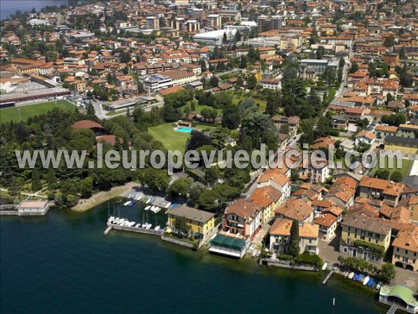 Photo aérienne de Mandello del Lario