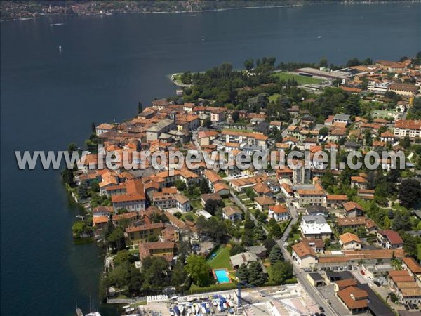 Photo aérienne de Mandello del Lario