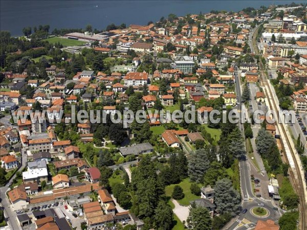 Photo aérienne de Mandello del Lario