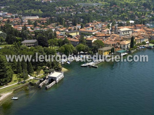 Photo aérienne de Mandello del Lario