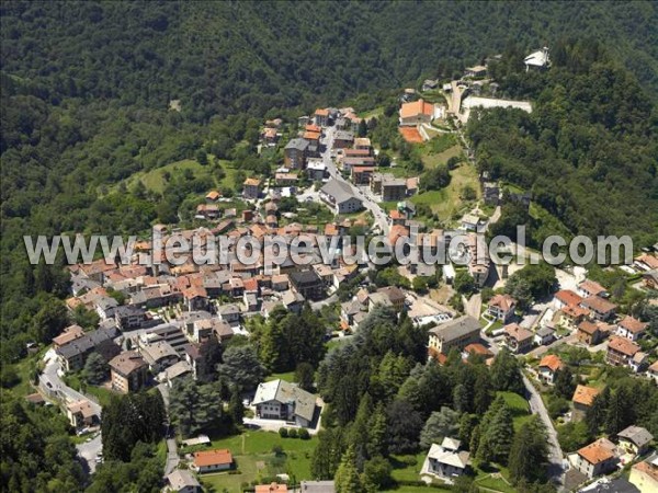 Photo aérienne de Esino Lario