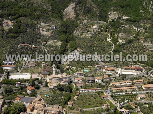 Photo aérienne de Gargnano