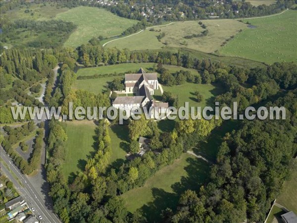 Photo aérienne de Yvr-l'vque