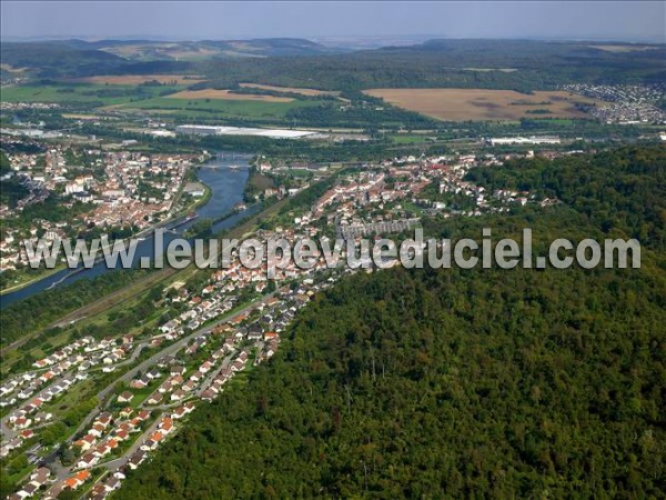 Photo aérienne de Frouard