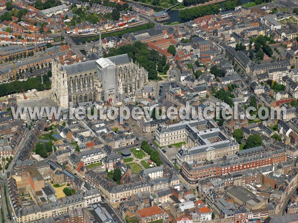 Photo aérienne de Amiens