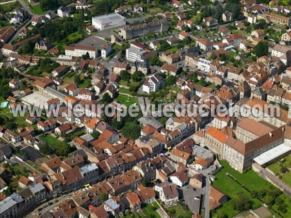 Photo aérienne de Luxeuil-les-Bains