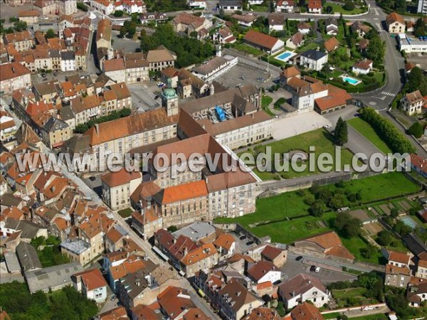 Photo aérienne de Luxeuil-les-Bains