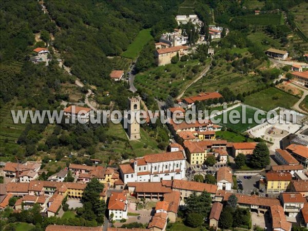 Photo aérienne de Adro