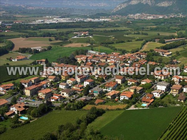 Photo aérienne de Passirano