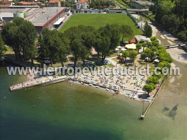 Photo aérienne de Mandello del Lario