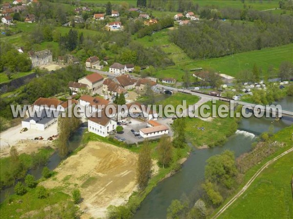 Photo aérienne de Montbozon