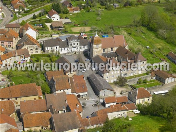 Photo aérienne de Montbozon