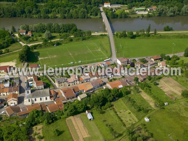 Photo aérienne de Pierre-la-Treiche