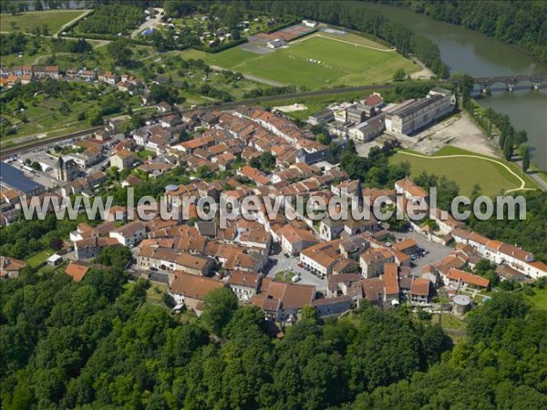 Photo aérienne de Liverdun