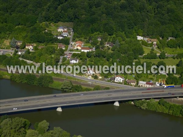 Photo aérienne de Marbache