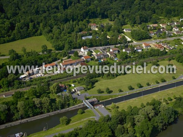 Photo aérienne de Marbache