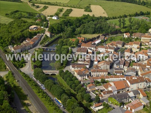 Photo aérienne de Thiaucourt-Regniville