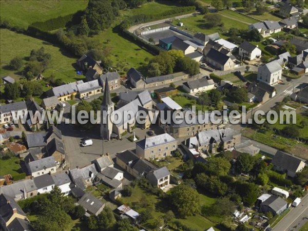 Photo aérienne de Châlons-du-Maine