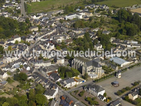 Photo aérienne de Cossé-le-Vivien