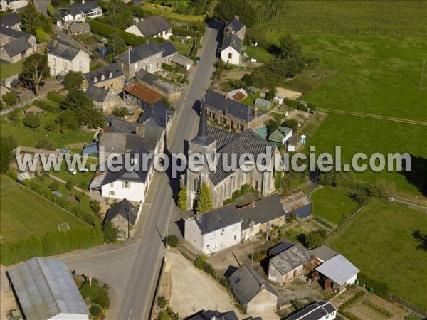 Photo aérienne de Le Genest-Saint-Isle