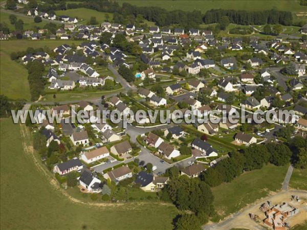 Photo aérienne de Le Genest-Saint-Isle