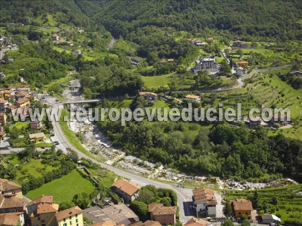 Photo aérienne de Bienno