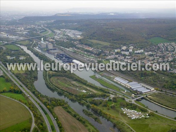 Photo aérienne de Frouard