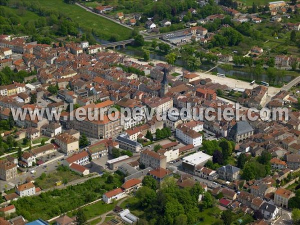 Photo aérienne de Mirecourt