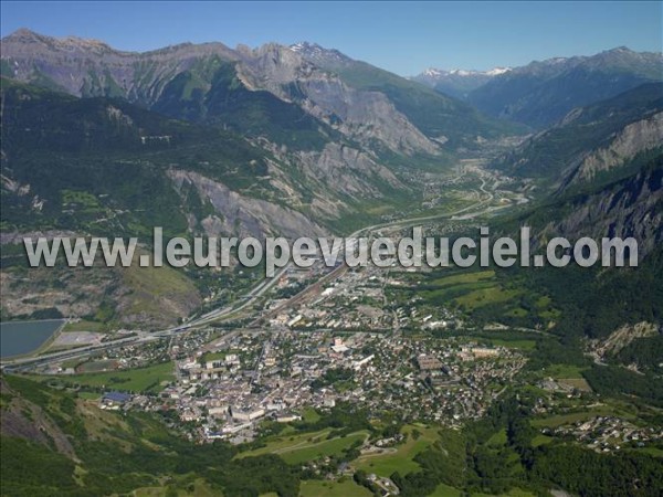 Photo aérienne de Saint-Jean-de-Maurienne