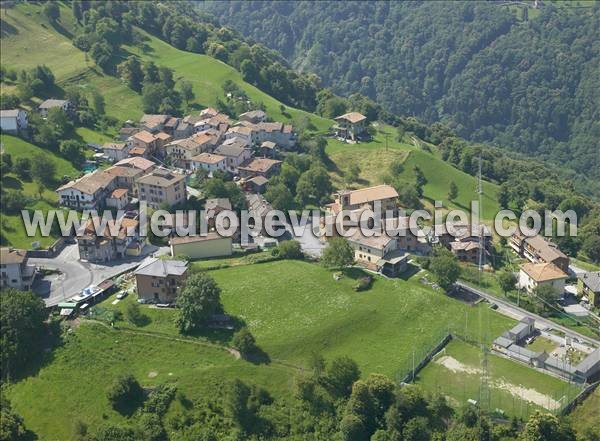 Photo aérienne de Pian Camuno