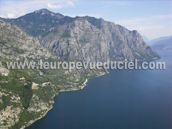 Photo aérienne de Limone sul Garda