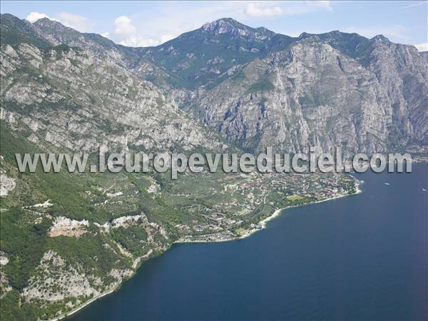 Photo aérienne de Limone sul Garda