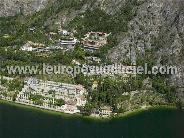 Photo aérienne de Limone sul Garda