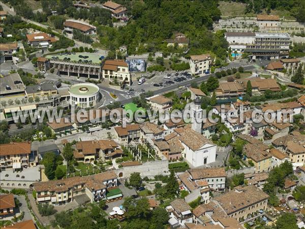 Photo aérienne de Limone sul Garda