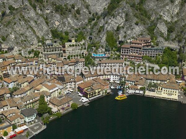 Photo aérienne de Limone sul Garda