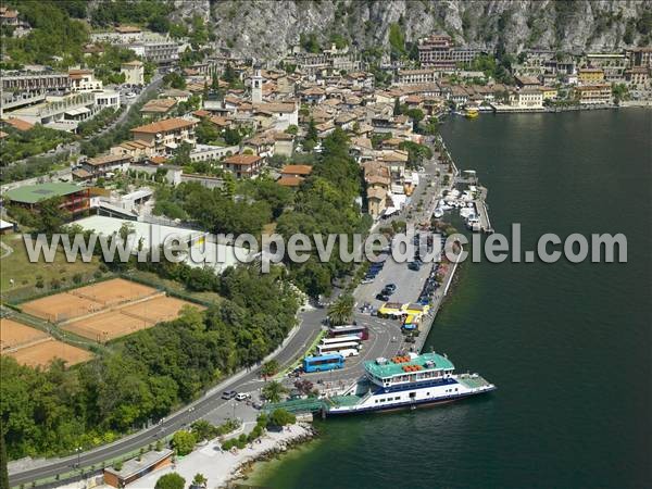 Photo aérienne de Limone sul Garda