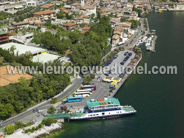 Photo aérienne de Limone sul Garda