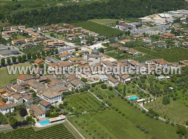 Photo aérienne de Puegnago sul Garda