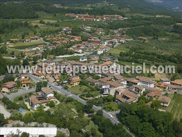 Photo aérienne de Puegnago sul Garda