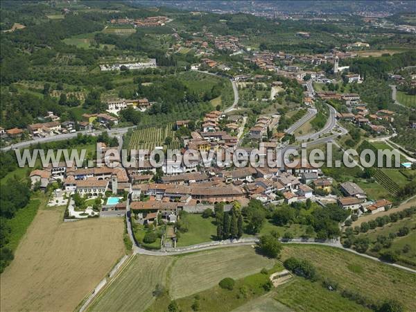 Photo aérienne de Puegnago sul Garda