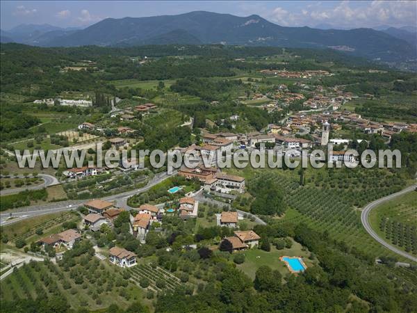 Photo aérienne de Puegnago sul Garda